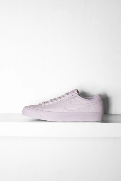 Nike SB Blazer Low Pro GT white Iso Pack